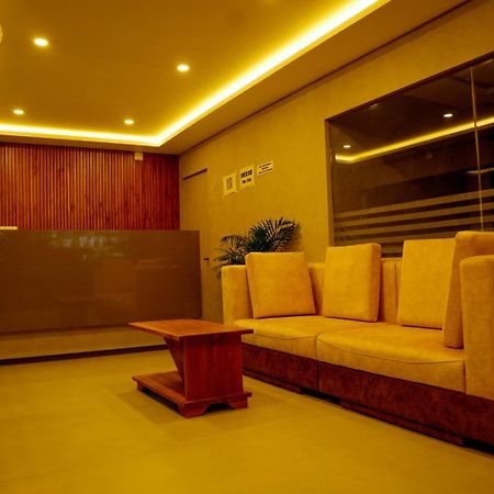 מלון Vaduvanchal Jayalakshmi Residency מראה חיצוני תמונה