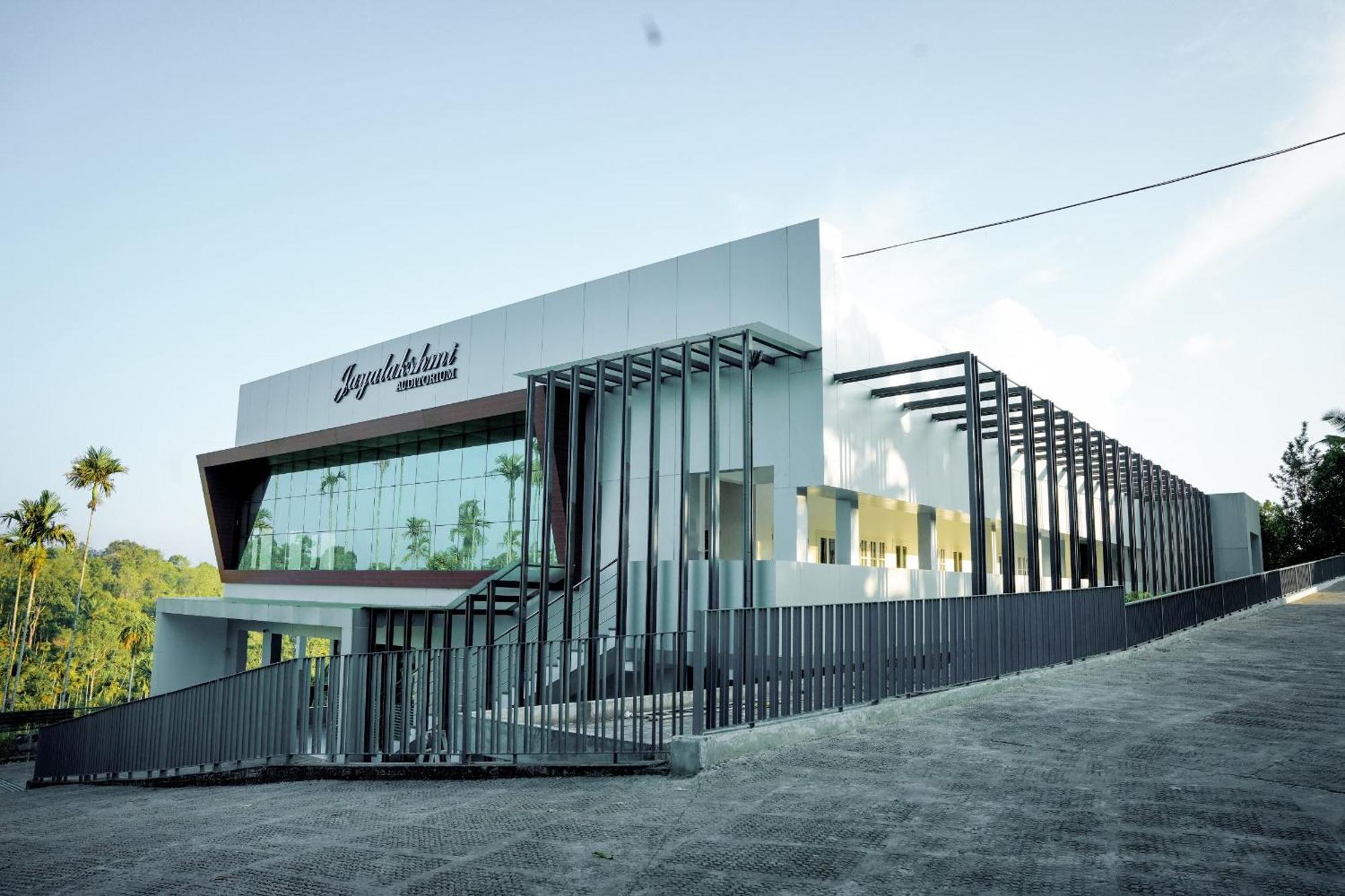 מלון Vaduvanchal Jayalakshmi Residency מראה חיצוני תמונה