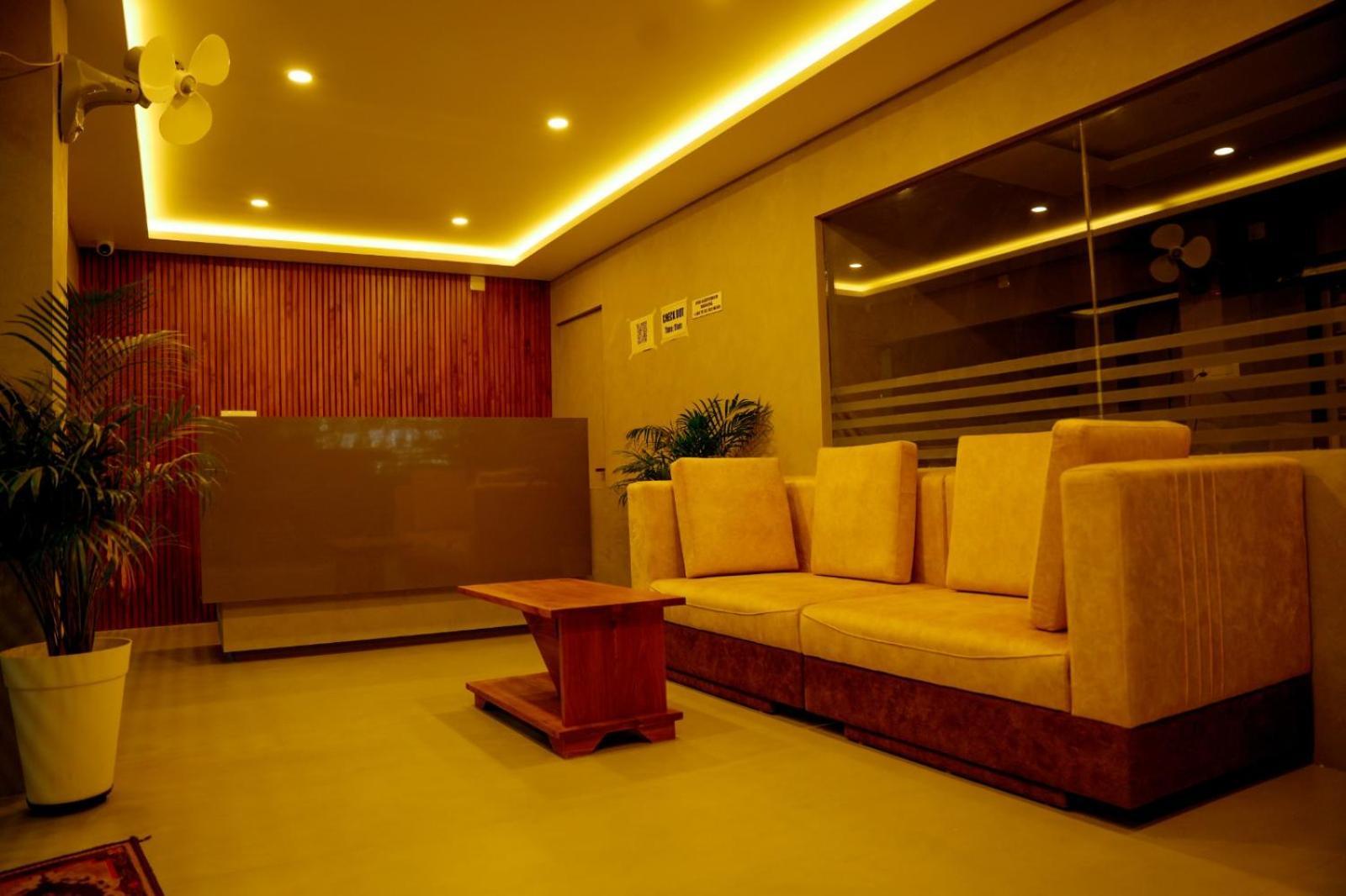 מלון Vaduvanchal Jayalakshmi Residency מראה חיצוני תמונה